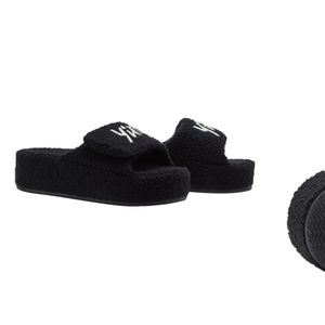 Yitty black caviar colored platform pet me slides......Super Comfortable Size 7